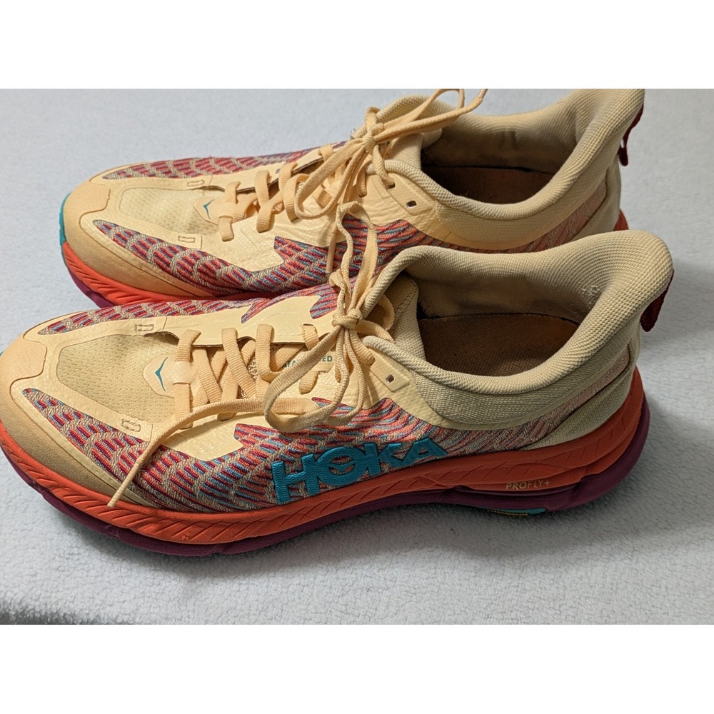 Hoka One One HOKA Mafate Speed 4 Camellia Peach Parfait Size 10 B Orange